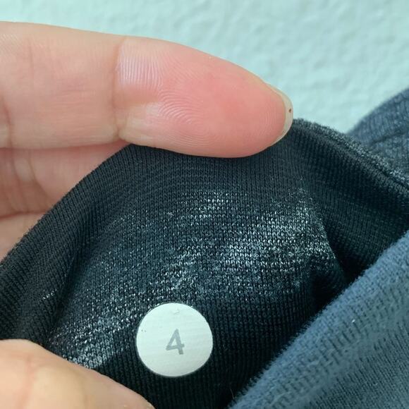 Lululemon Groove Crop Capri Pants Womens size 4 Charcoal Gray Blend - Picture 3 of 4